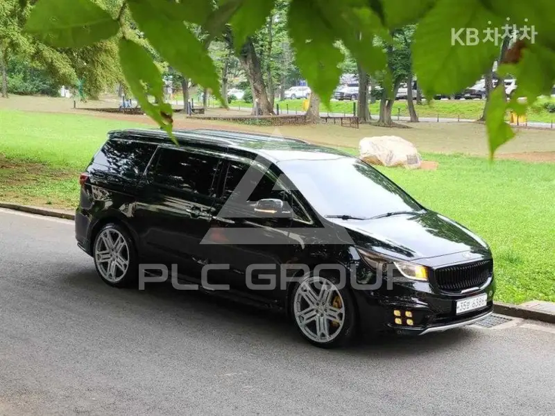 2017 KIA Carnival
