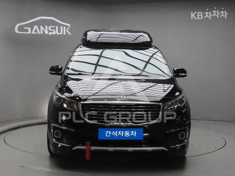 2017 KIA Carnival