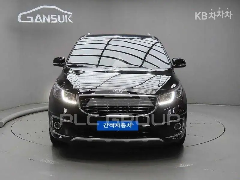 2017 KIA Carnival