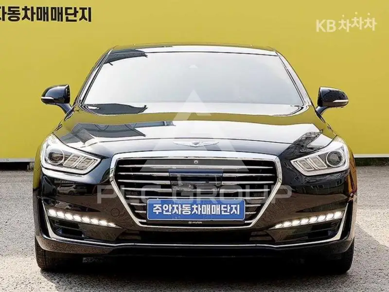 2017 Genesis G90