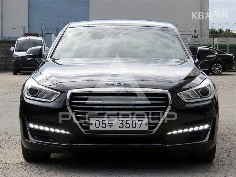 2017 Genesis G90