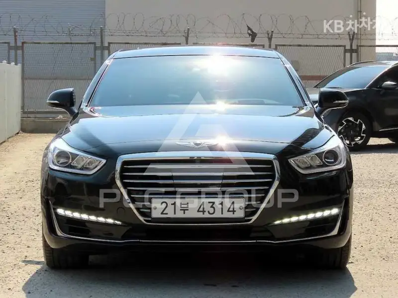 2017 Genesis G90