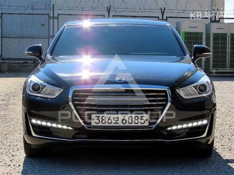 2017 Genesis G90