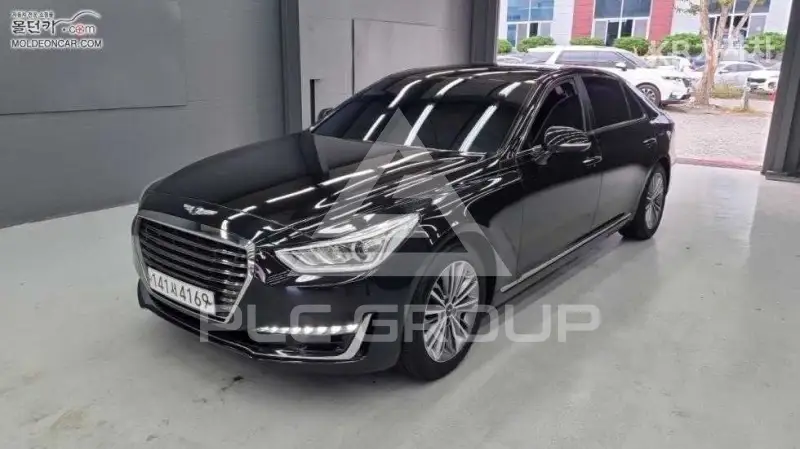 2017 Genesis G90