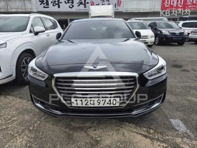 2017 Genesis G90