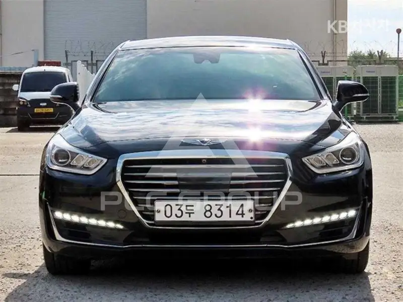 2017 Genesis G90