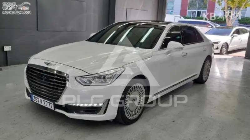 2017 Genesis G90