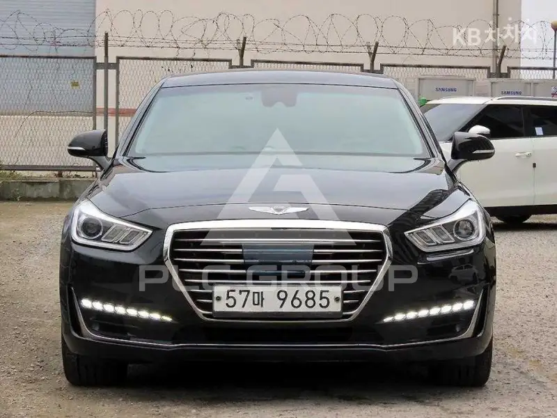 2017 Genesis G90