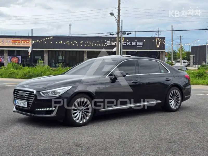 2017 Genesis G90
