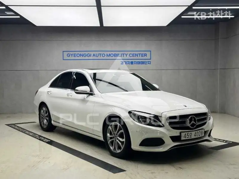 2017 Mercedes Benz C-Class