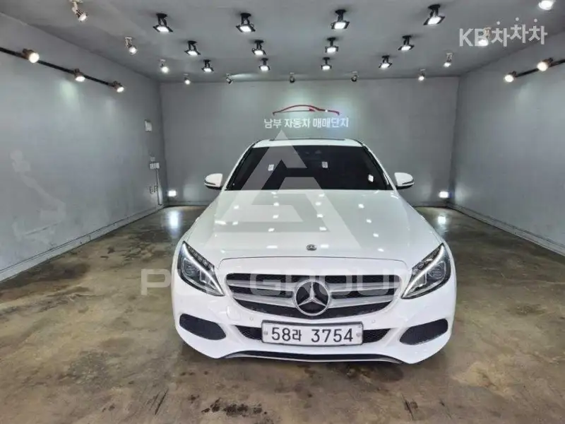 2017 Mercedes Benz C-Class