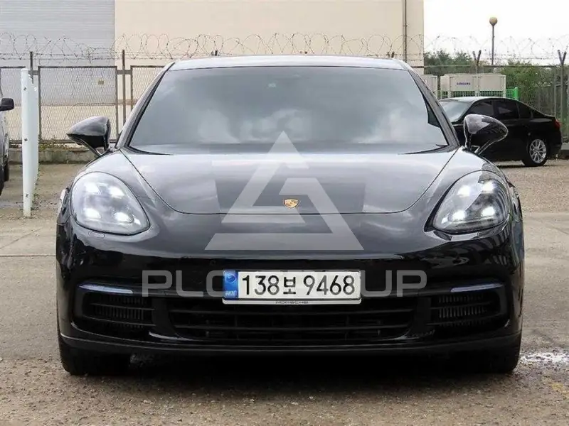 2017 Porsche Panamera