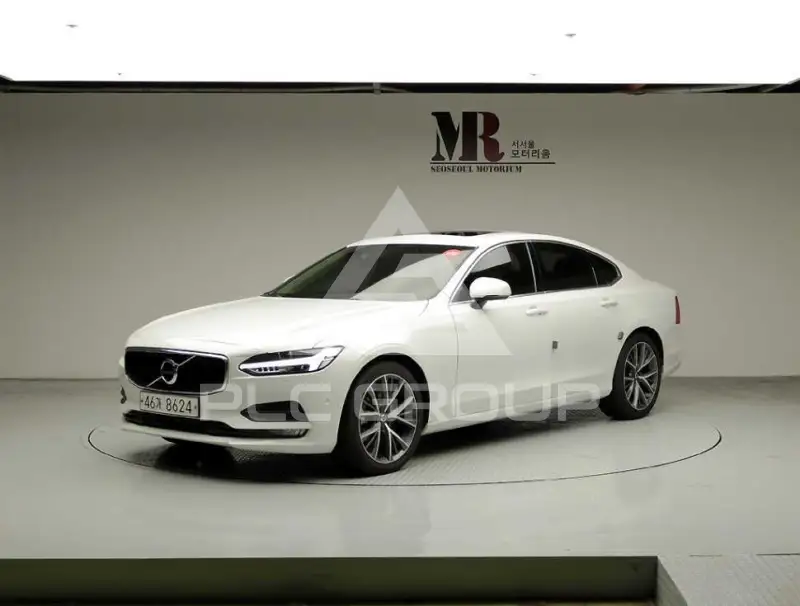 2017 Volvo S90