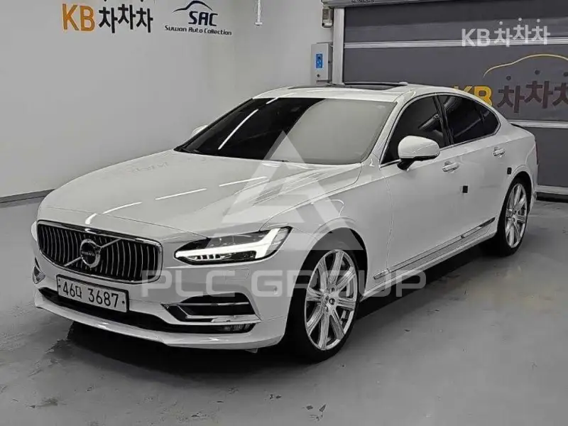 2017 Volvo S90