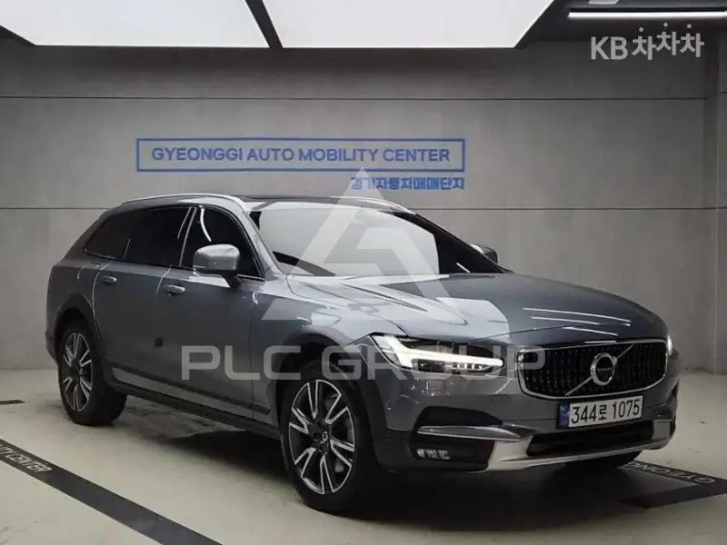 2017 Volvo V90