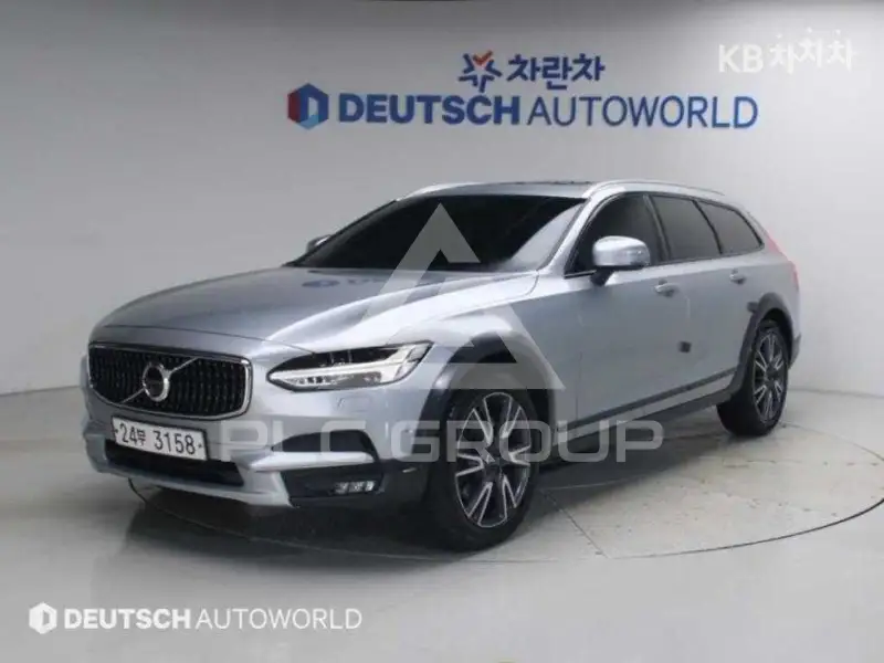 2017 Volvo V90