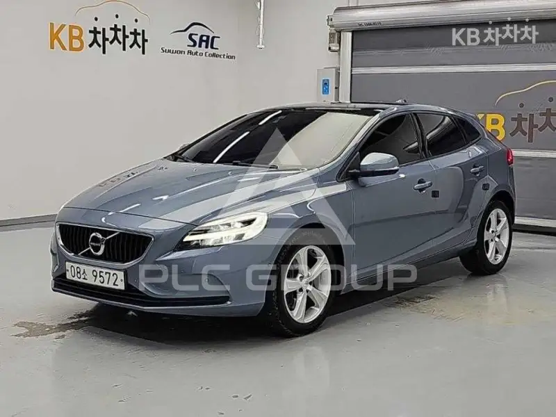 2017 Volvo V40
