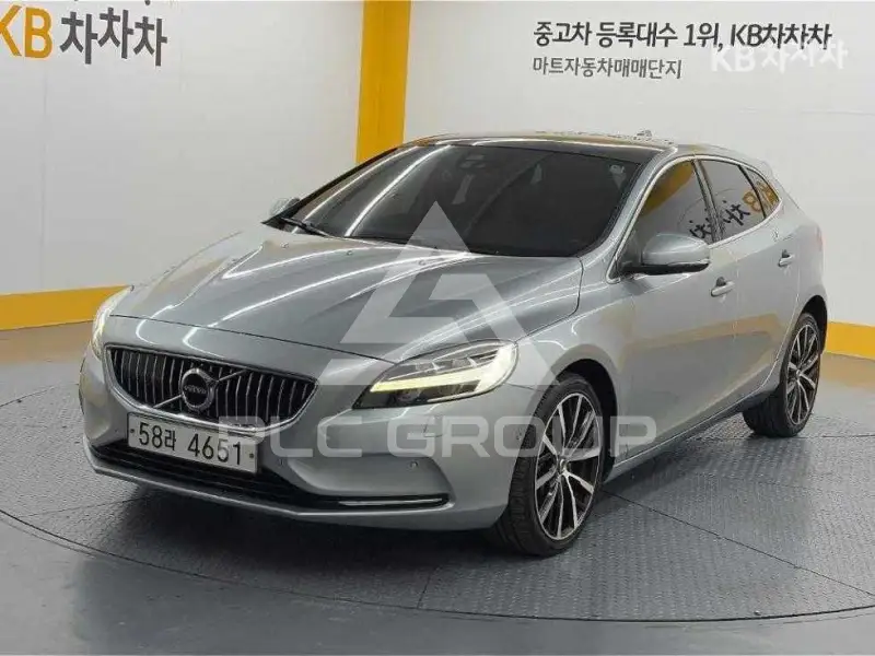 2017 Volvo V40