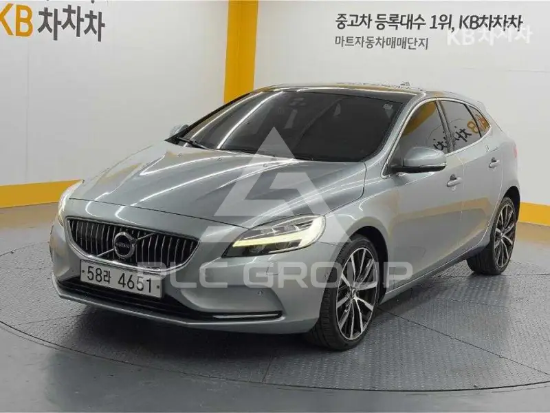 2017 Volvo V40