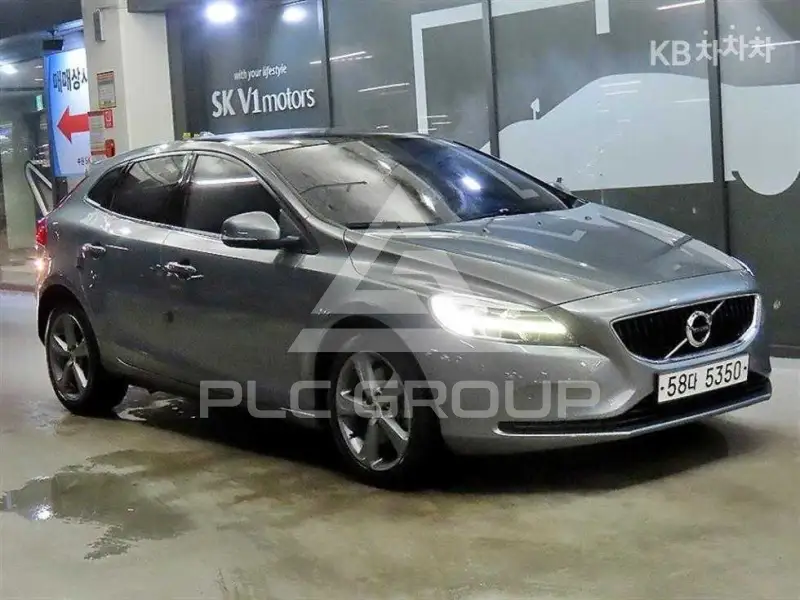 2017 Volvo V40