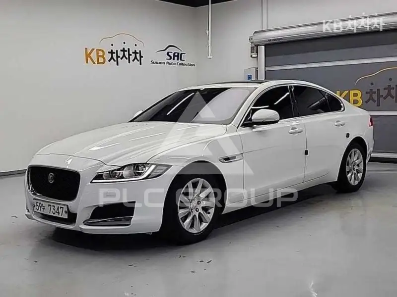2017 Jaguar XF