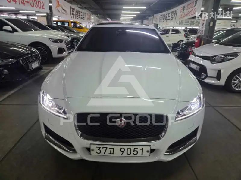 2017 Jaguar XF