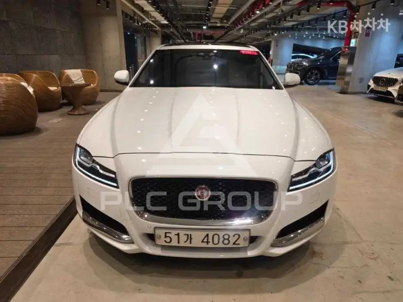 2017 Jaguar XF