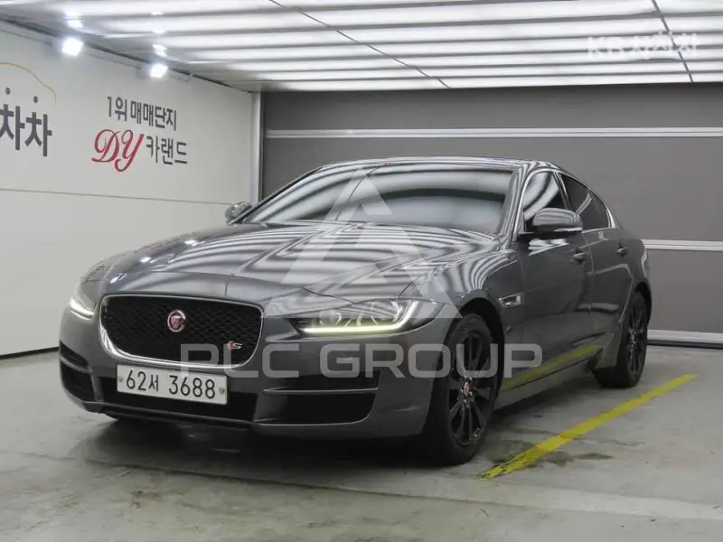 2017 Jaguar XE