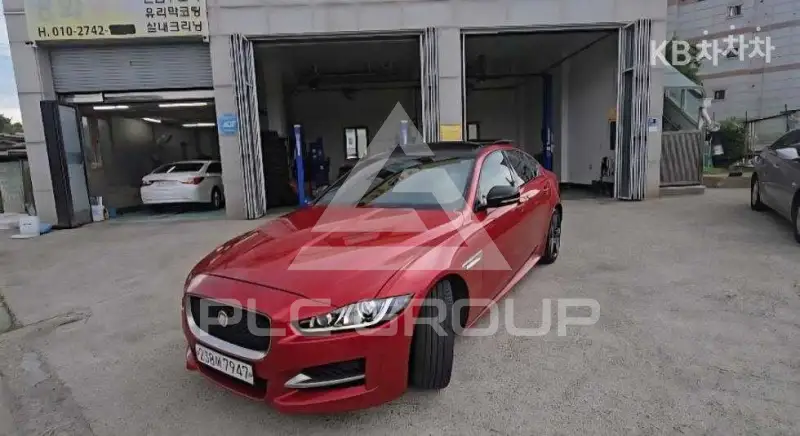 2017 Jaguar XE
