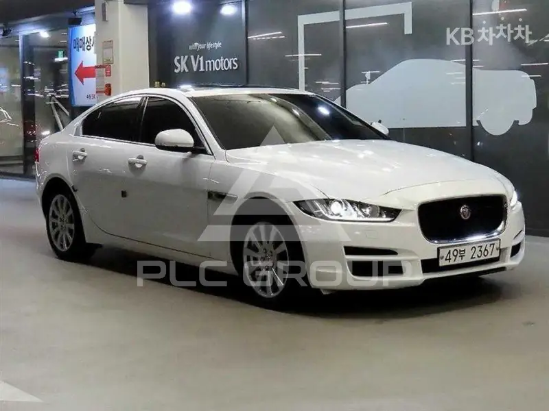 2017 Jaguar XE