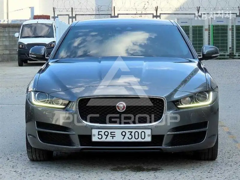2017 Jaguar XE