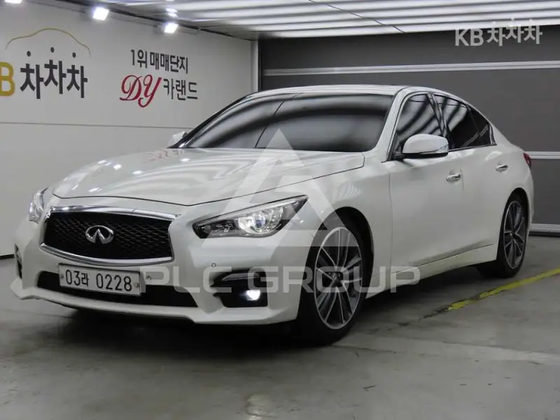 2017 Infinity Q