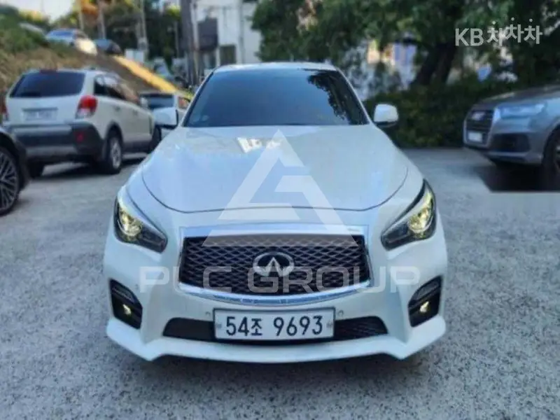 2017 Infinity Q
