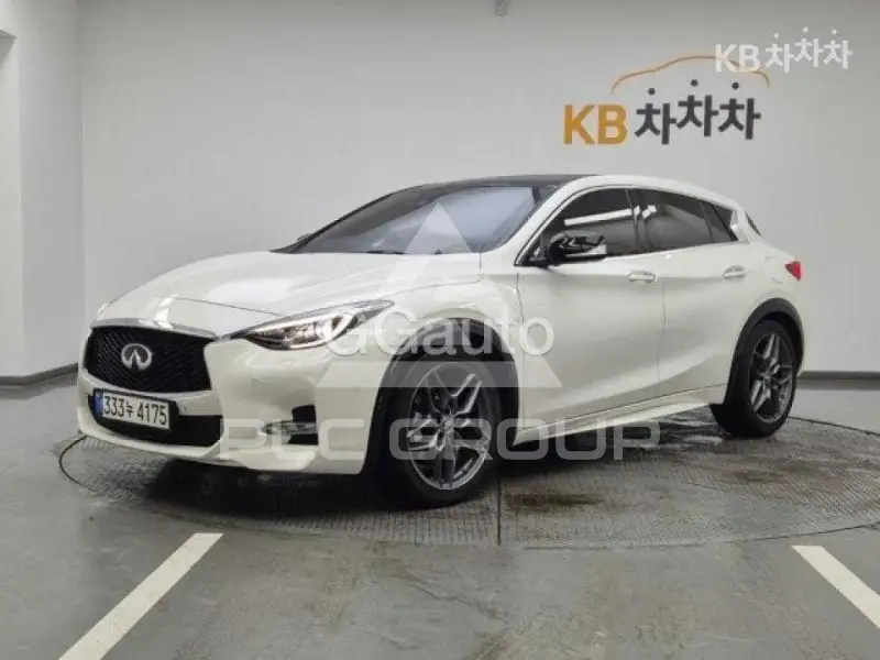 2017 Infinity Q