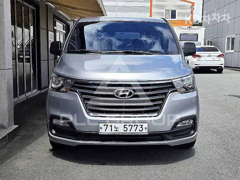 2018 Hyundai Starex