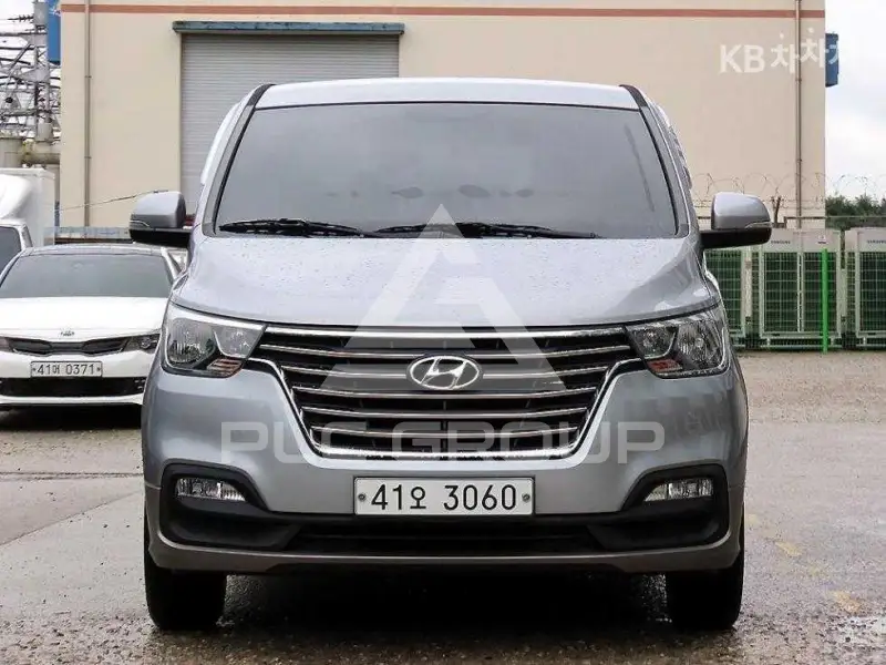 2018 Hyundai Starex