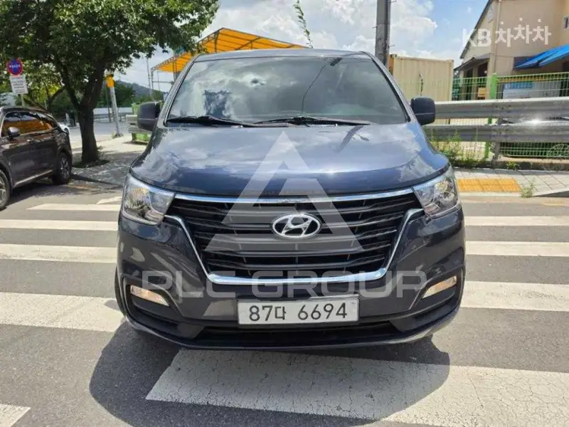 2018 Hyundai Starex