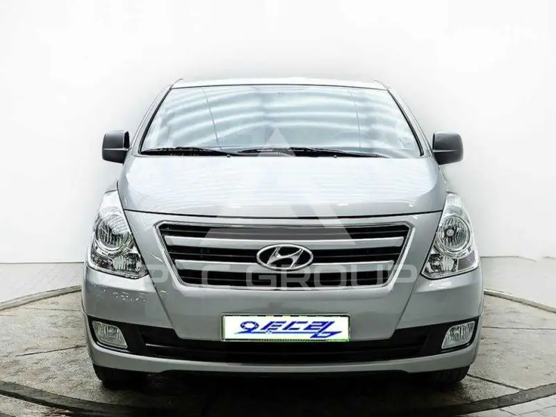 2018 Hyundai Starex