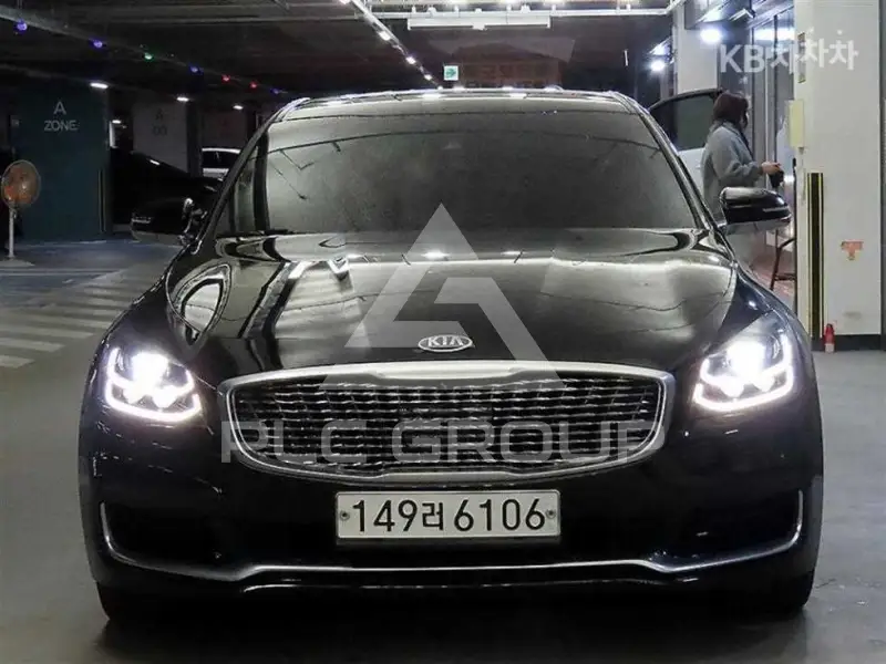 2018 KIA K9