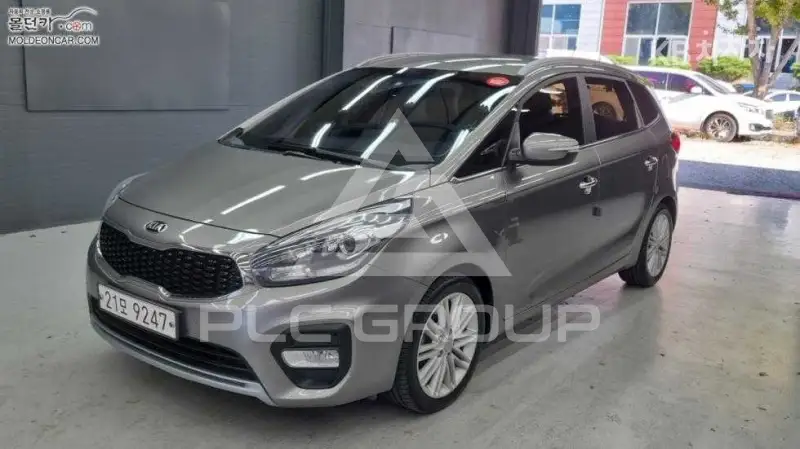 2018 KIA Carens