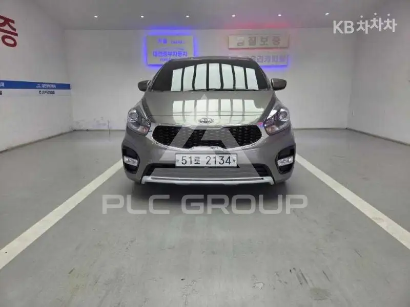2018 KIA Carens