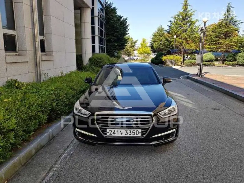 2018 Genesis G90