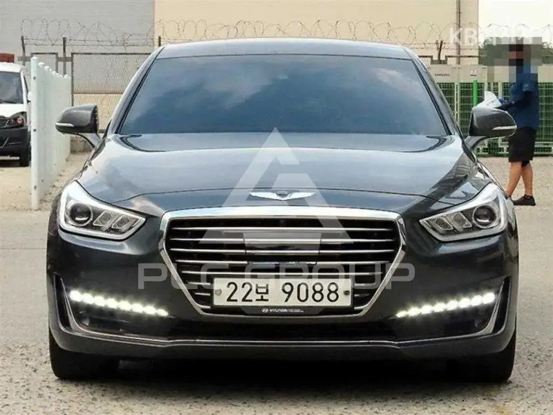2018 Genesis G90
