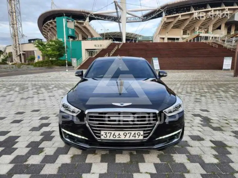 2018 Genesis G90
