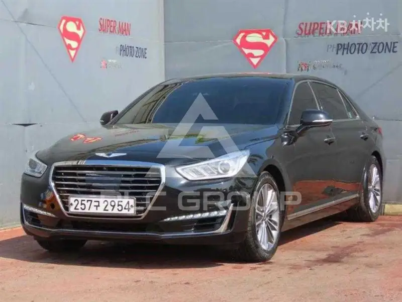 2018 Genesis G90