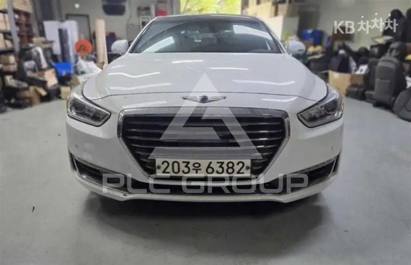2018 Genesis G90