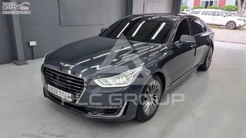 2018 Genesis G90