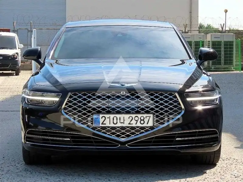 2018 Genesis G90