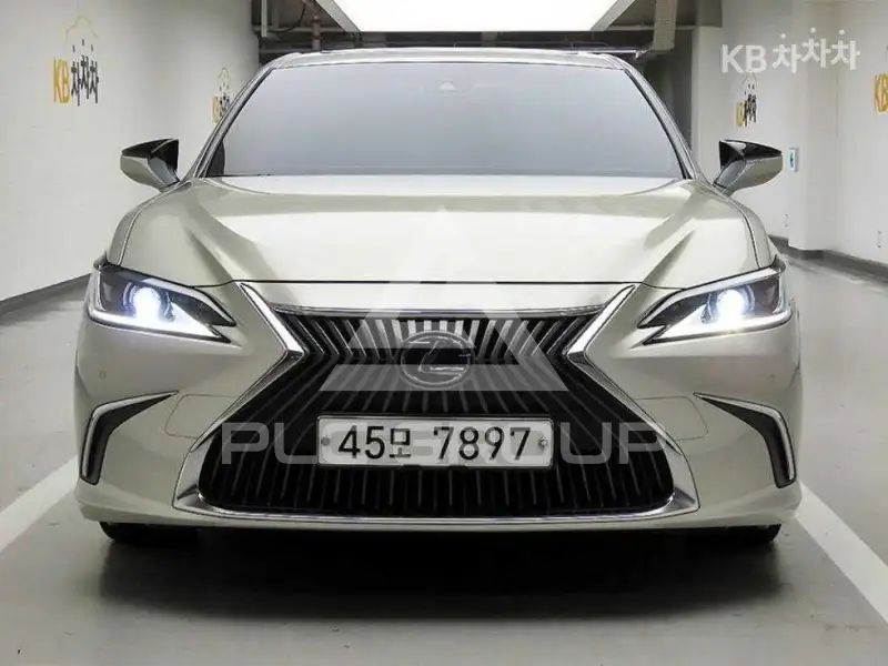 2018 Lexus ES