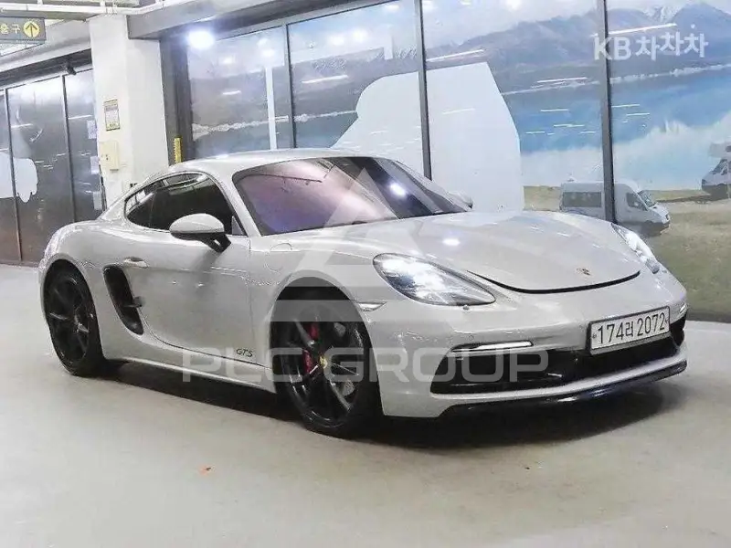 2018 Porsche Cayman